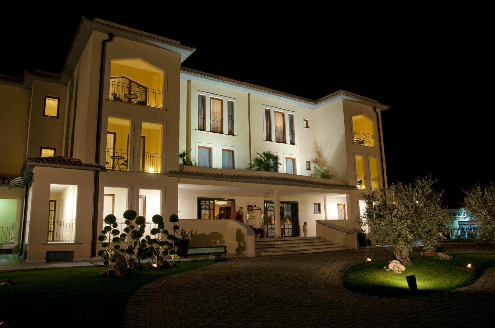Best Western Premier Villa Fabiano Palace Hotel Rende Dış mekan fotoğraf