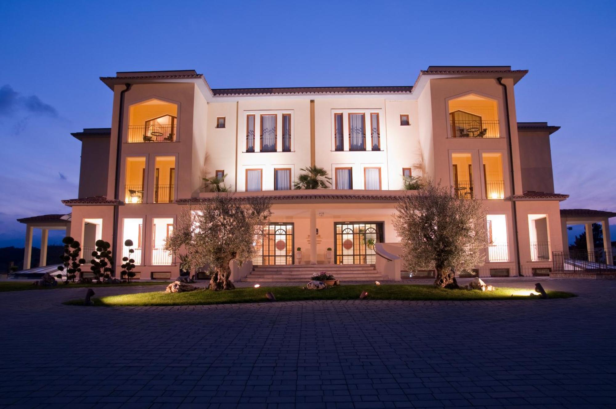Best Western Premier Villa Fabiano Palace Hotel Rende Dış mekan fotoğraf